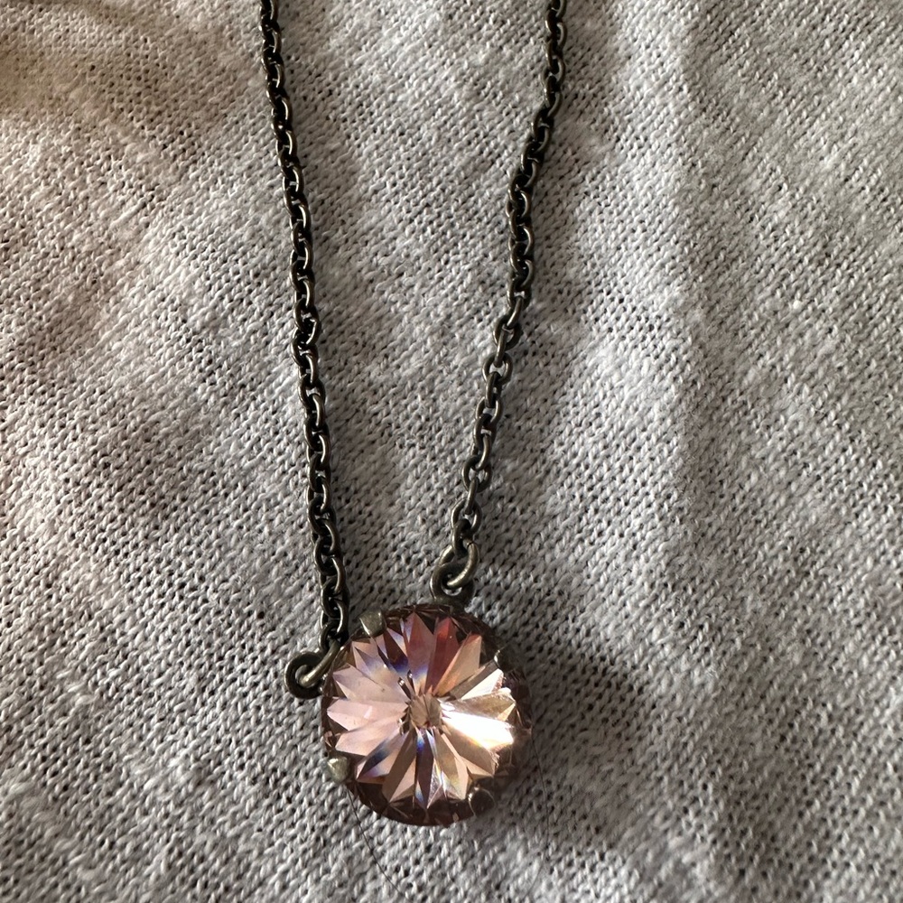 Sabika necklace and earrings